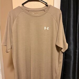 Under Armour Men's Beige Short Sleeve Tee